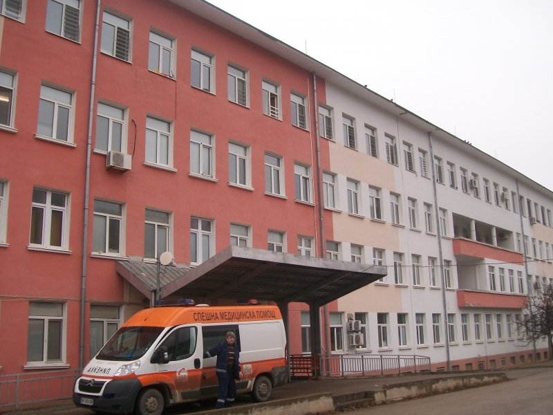 Немска овчарка нападна дете във Враца, линейка и полиция летят към мястото