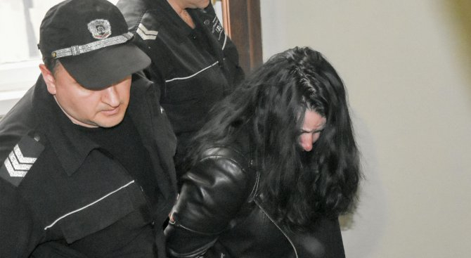 Шофьорката, която уби шестима на "Тракия", цака семействата на загиналите с грозна шашма