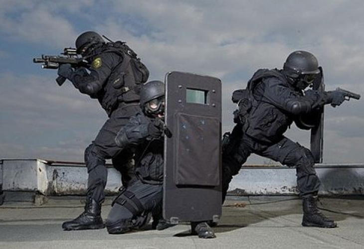 Първи СНИМКИ на шефа на баретите, спипан с откуп за джип в центъра на София (ВИДЕО)