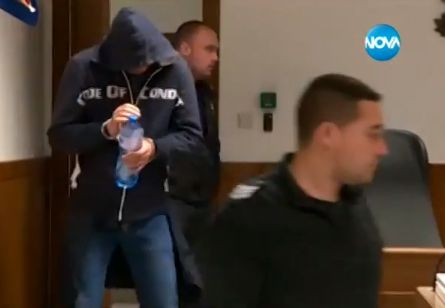 Първи СНИМКИ на шефа на баретите, спипан с откуп за джип в центъра на София (ВИДЕО)