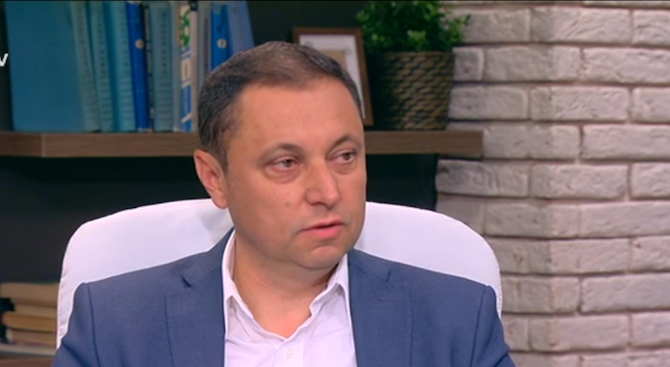 Мощен скандал между Яне Янев и Александър Манолев заради имоти в Сандански