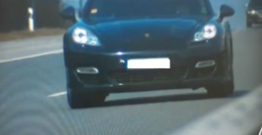 Джигит със скъпарска кола прелетя по "Тракия" с космическа скорост (СНИМКИ)