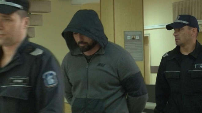 Двама казанлъчани заплашиха емигрант с убийство, поискаха му 20 хил. паунда, но...