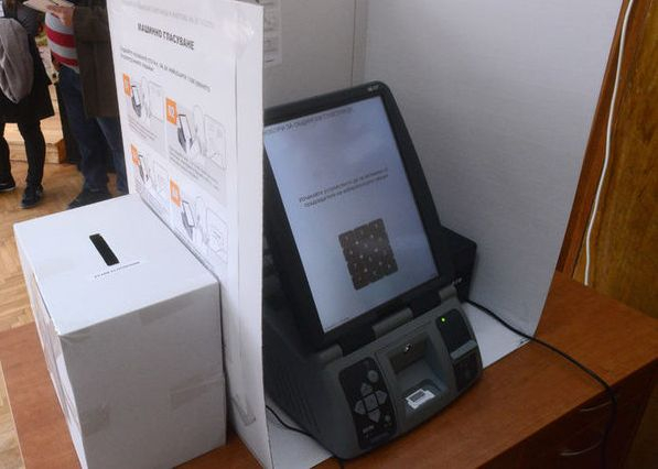 Обжалват пред ВАС избора на доставка на машините за гласуване на евровота