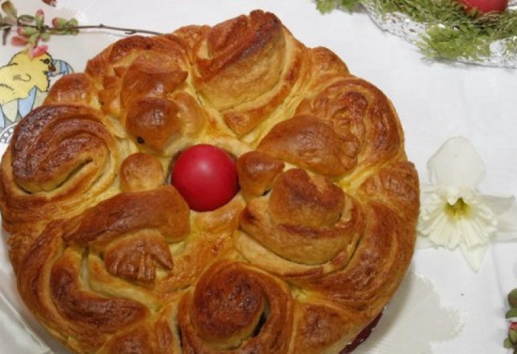 На Велика събота жените перат главния мъжки аксесоар, спазват се още 5 обичая