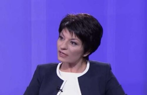 Атанасова захапа Йончева и отсече: Нямам къщи за гости, асансьори или тераси
