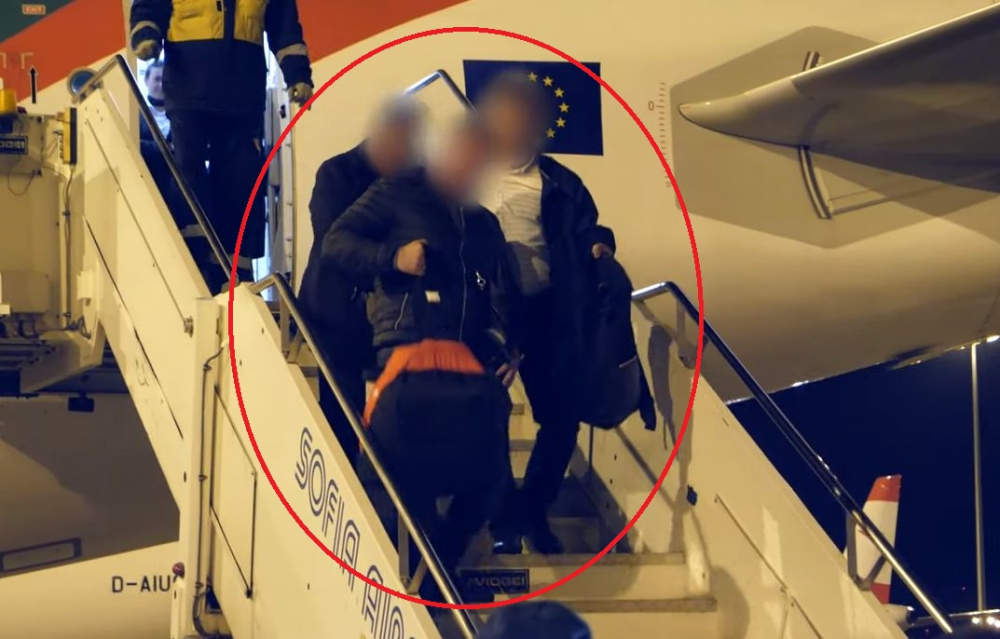 МВР показа сензационни СНИМКИ и ВИДЕО от среднощната екстрадиция на Арабаджиев