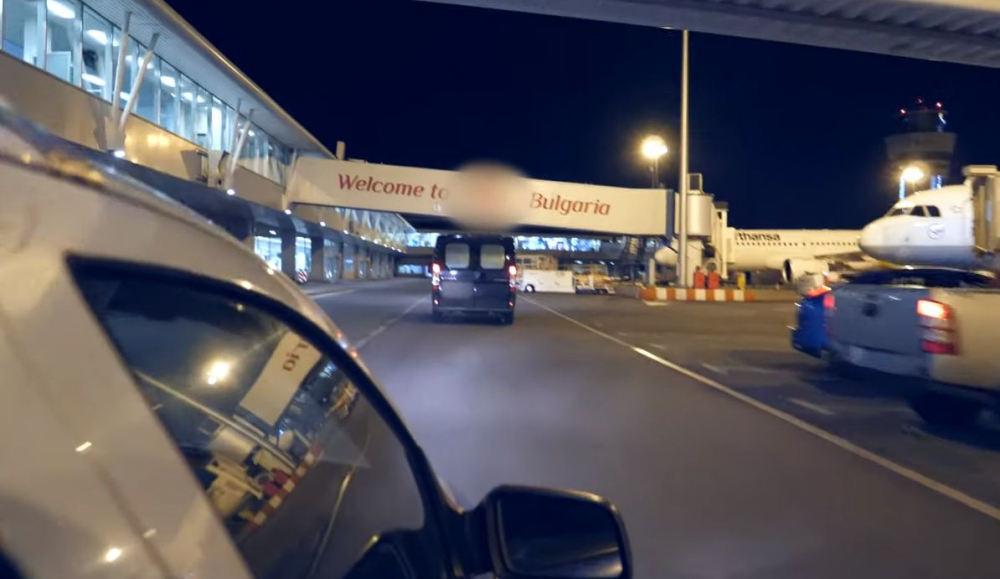 МВР показа сензационни СНИМКИ и ВИДЕО от среднощната екстрадиция на Арабаджиев