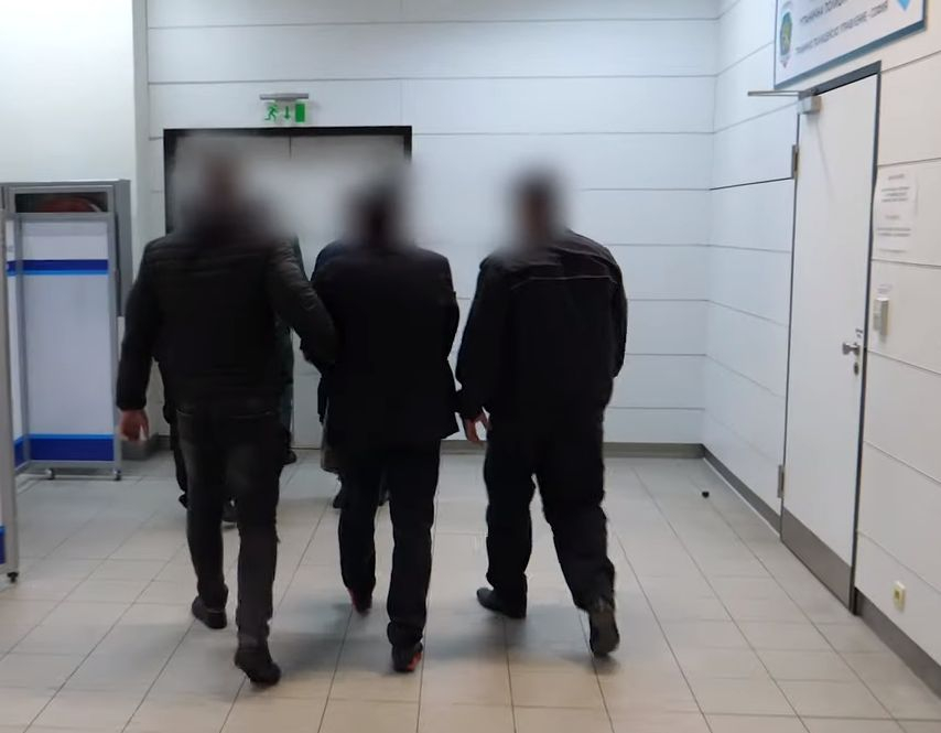 МВР показа сензационни СНИМКИ и ВИДЕО от среднощната екстрадиция на Арабаджиев