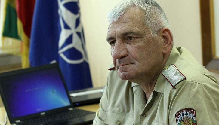 Началникът на отбраната ген. Андрей Боцев призна, че България участва в...