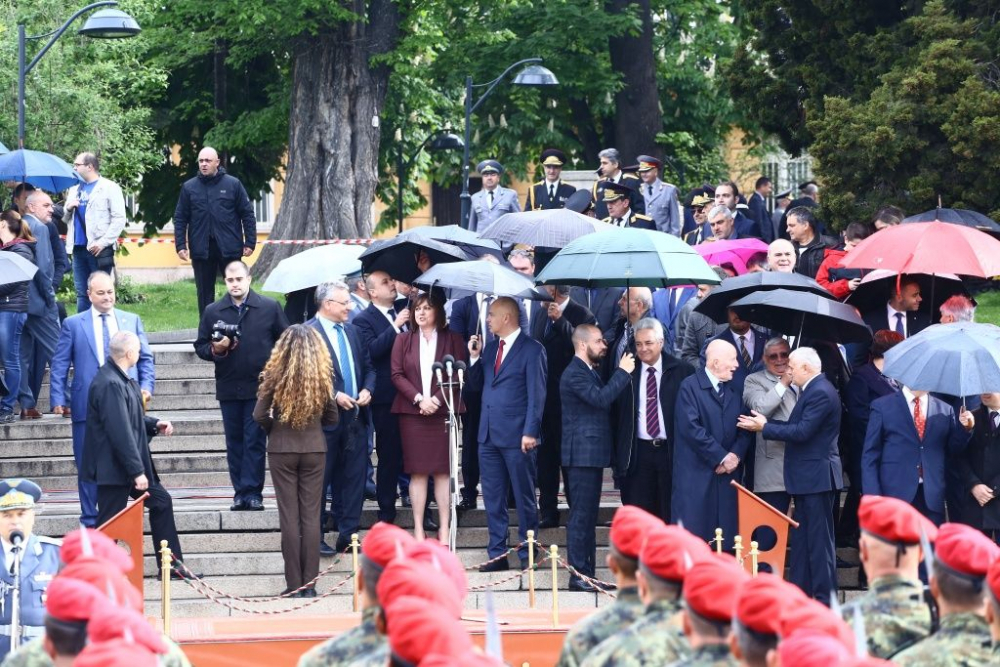 Фоторепортаж в БЛИЦ: Президентът Радев с пламенна реч за армията