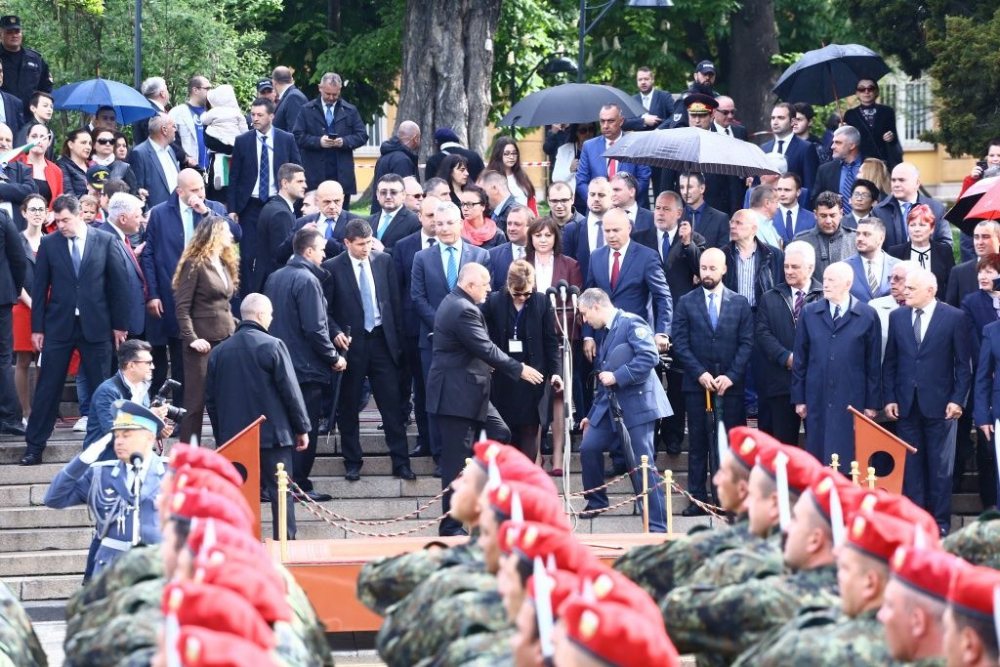 Фоторепортаж в БЛИЦ: Президентът Радев с пламенна реч за армията