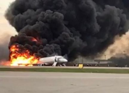 Появи се ново страшно ВИДЕО от ужаса с много трупове в самолет на "Аерофлот"
