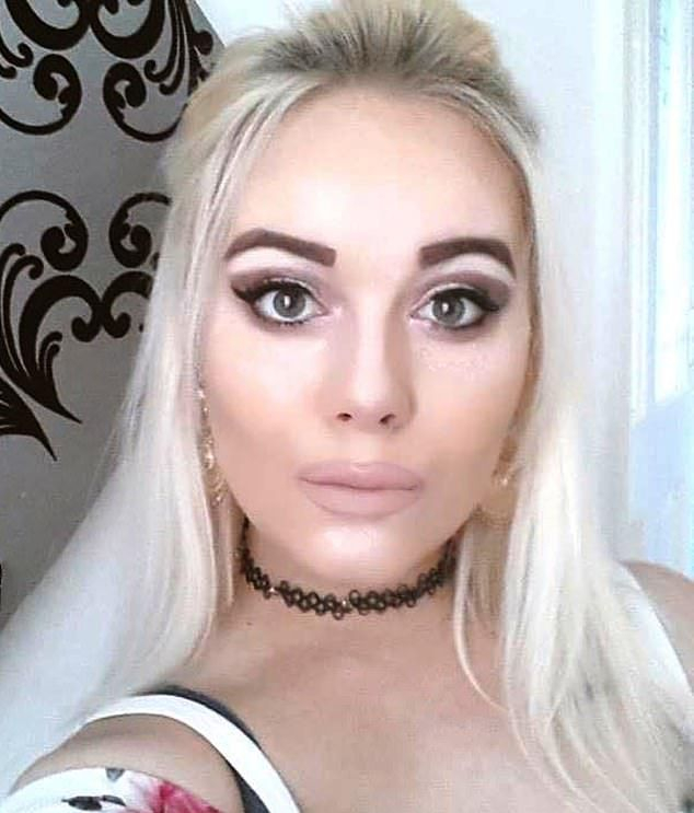 Циганка отвлече секси сервитьорка и я обезобрази ритуално (СНИМКИ 18+)