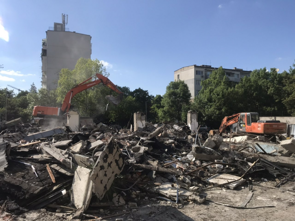 Един от символите на мутренските години и Васил Илиев отиде в историята (СНИМКИ)