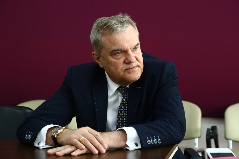 Румен Петков защити Слави с мощна атака срещу "бившия канадец"