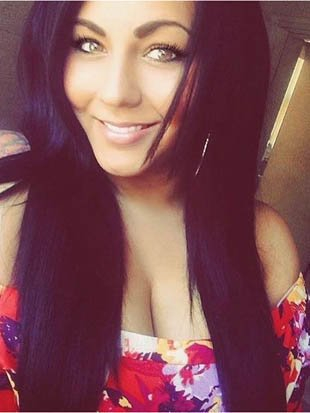 Приказна красавица, нападната от мъже на улицата, показа кървави СНИМКИ 18+ 