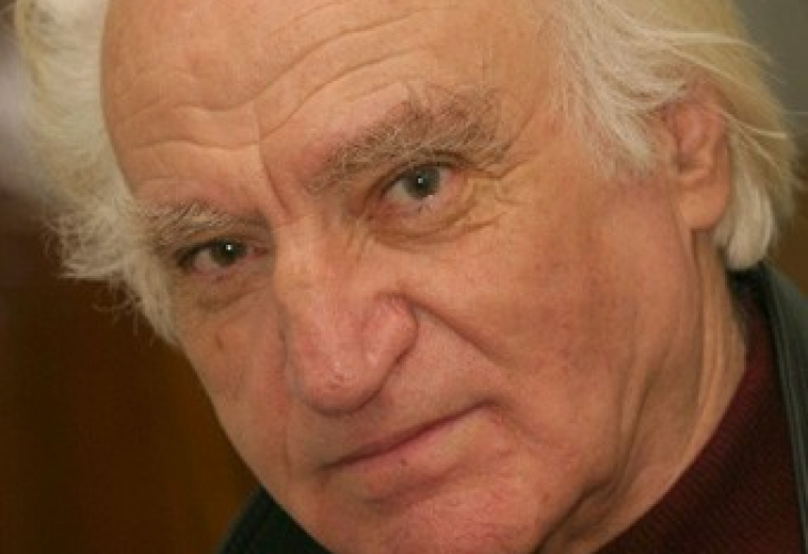 Наш голям поет почина в съня си нощес