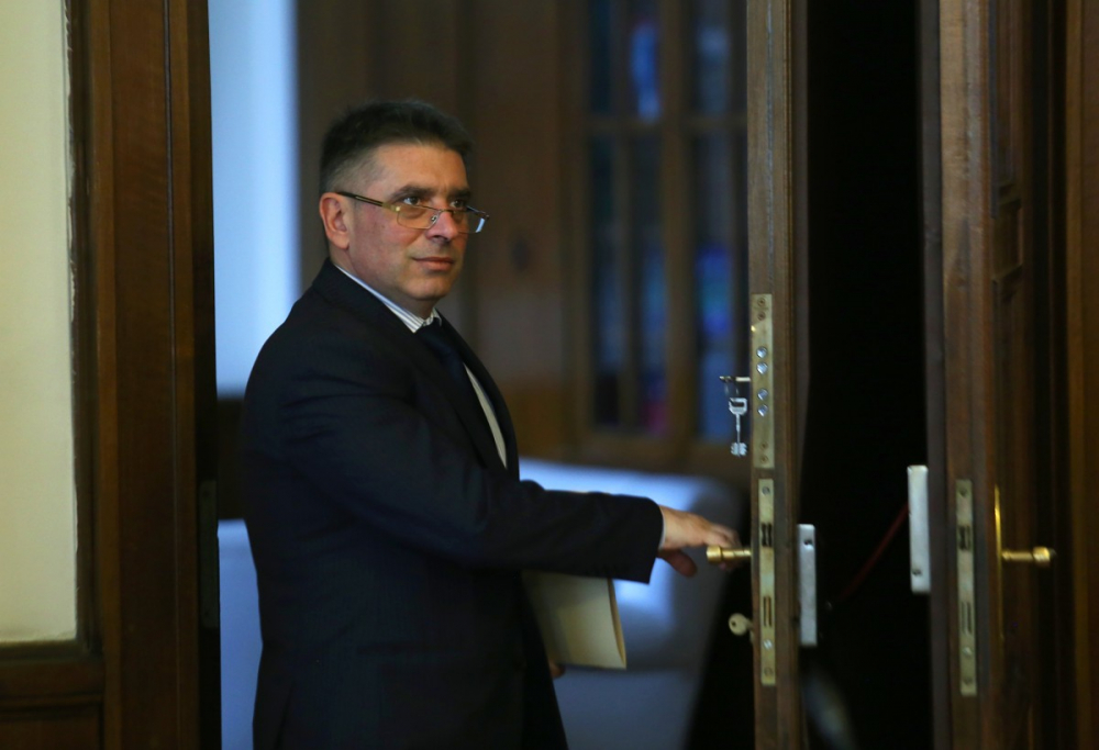 Правосъдният министър се отказа от правото си да...