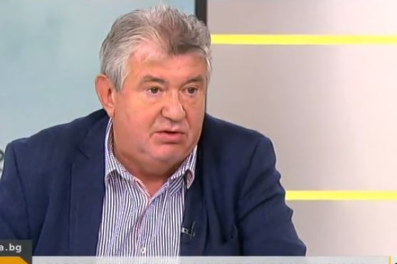 Изчервеният като булдог бос на НЕК Петър Илиев се оплете в лъжи за рекордната цена на тока!
