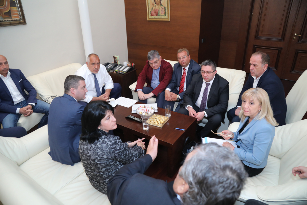 Започна срещата на Борисов с представители на превозваческия бранш (СНИМКИ)
