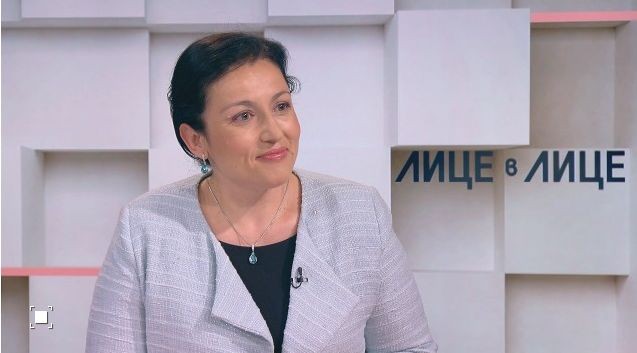Министър Десислава Танева разкри има ли къща за гости