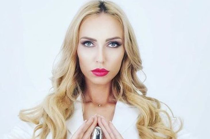 Помните ли Жаси от „Сделка или не“? Показа голо дупе и секси бедра! (СНИМКИ)