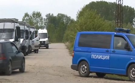 Ето къде откриха ловната пушка на свирепия убиец от Костенец (СНИМКИ)