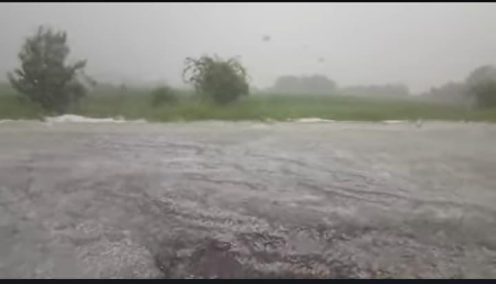 Адът слезе в монтанско село, хората гледат и плачат (СНИМКИ/ВИДЕО)