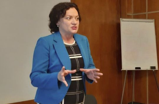 Ивелина Василева: Не сме съгласни с Елена Йончева да се възобнови “Бургас-Александруполис"