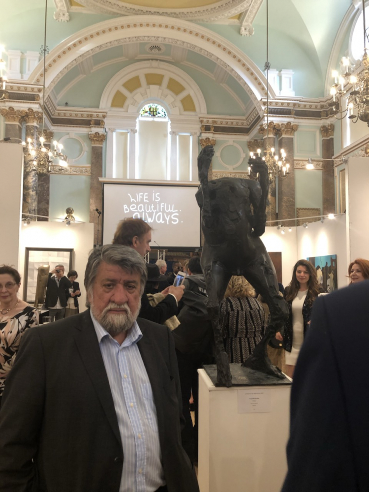 Лондонското биенале за изкуство 2019 аплодира Вежди Рашидов (СНИМКИ)