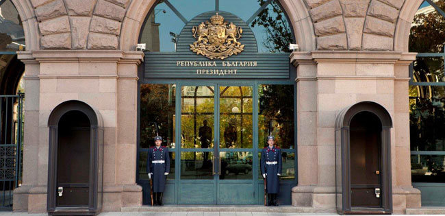 Протоколът на президента разгневи ректора на СУ