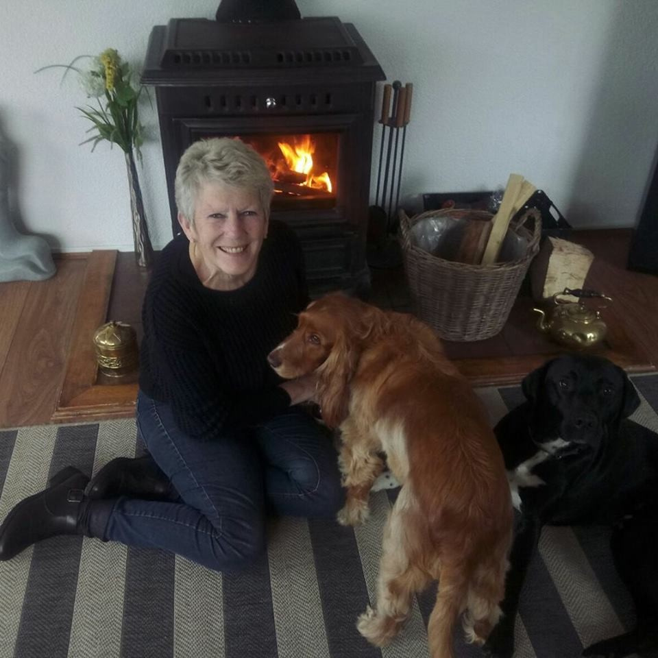 Тя си мислеше, че хакер трие постовете ѝ във Фейсбук, докато не видя... (СНИМКИ)