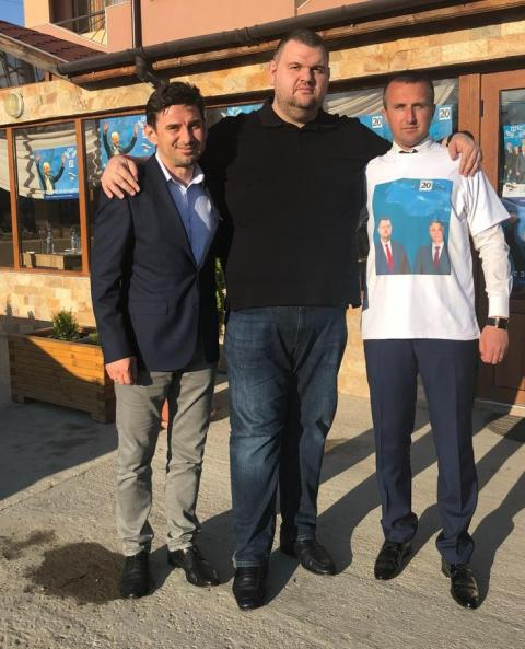 Белишкото село Краище благодари на Пеевски и ДПС (СНИМКИ)
