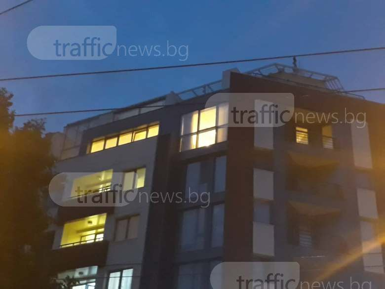 Полицаи и агенти на КПКОНПИ обърнаха с хастара навън тайния мезонет на кмета Ральо Ралев (СНИМКИ)
