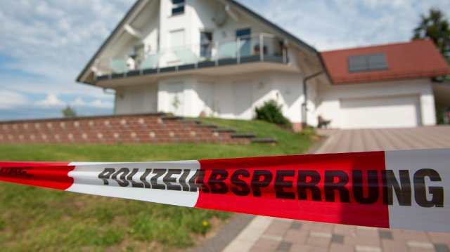 Първи подробности и версия за гръмнатия немски политик от партията на Меркел!