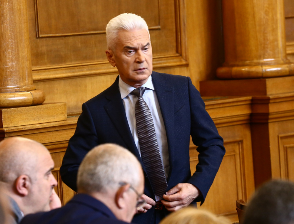 Извънредно от НС: Сидеров и Павлова вече не са депутати