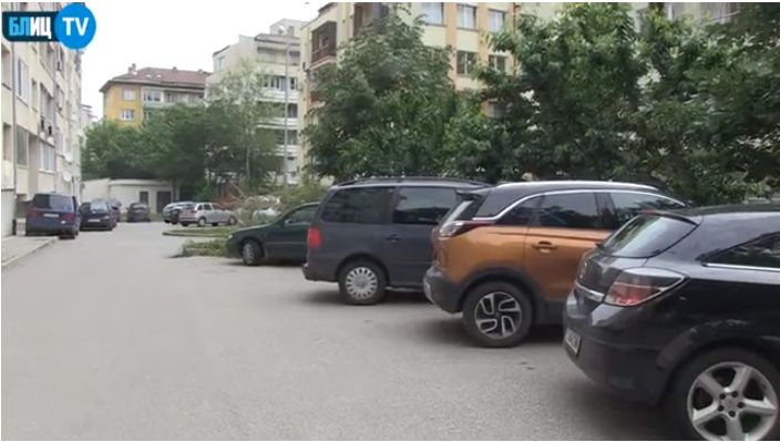 Паркирането в София: Стига се до бой, всичко е на живот или смърт