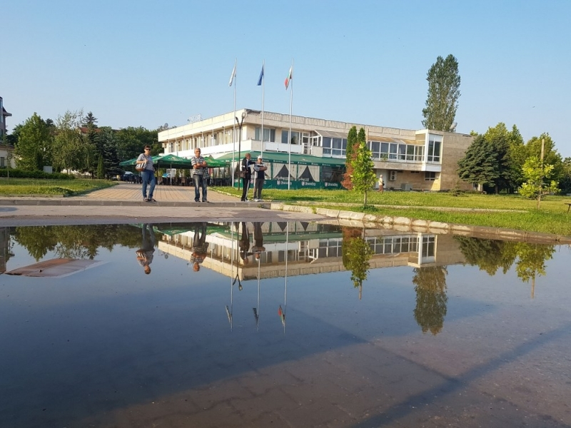 В Лом е страшно! Нивото на Дунав не спира да се покачва и... (СНИМКИ)