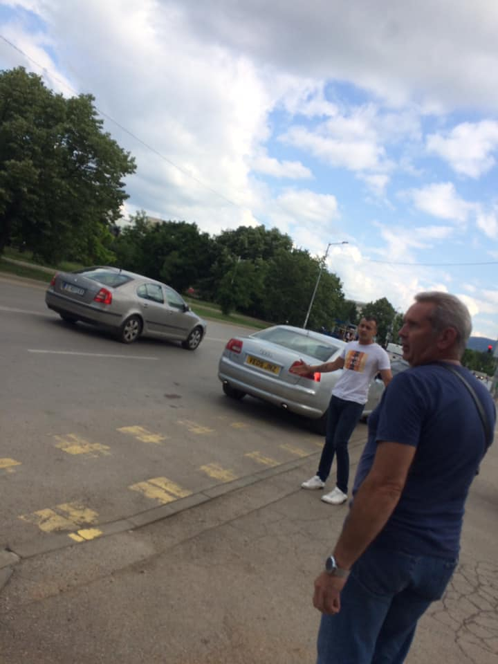 Ужасяващи писъци в Студентски град, кола влачи жена, вкопчена в нея! (СНИМКИ/ВИДЕО)