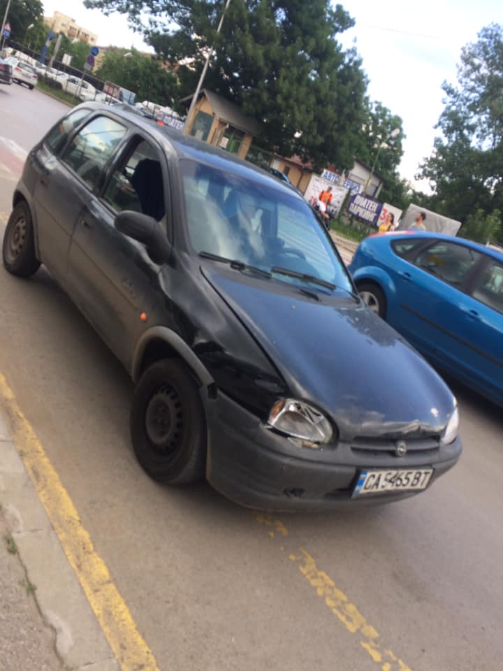 Ужасяващи писъци в Студентски град, кола влачи жена, вкопчена в нея! (СНИМКИ/ВИДЕО)