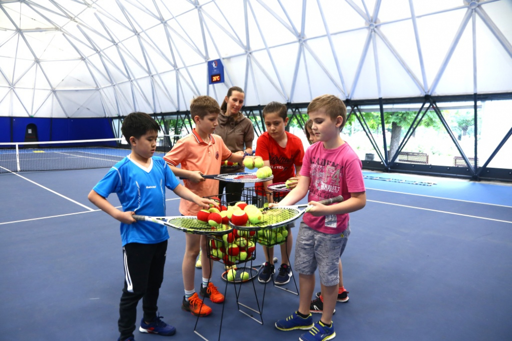 Летният тенис лагер "MG Tennis club" със специални БИО изненади!