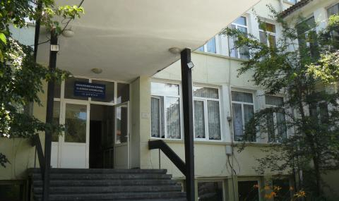 Болницата в Девин се наводни! Причината е...