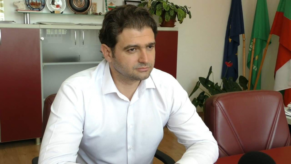 БЛИЦ TV: Пети ден Стрелча бедства без питейна вода