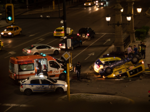  МВР с нови данни за тежкото меле на "Орлов мост" посред нощ в София