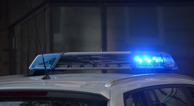 Белезници за 19-годишна българка, разпространявала детско порно 