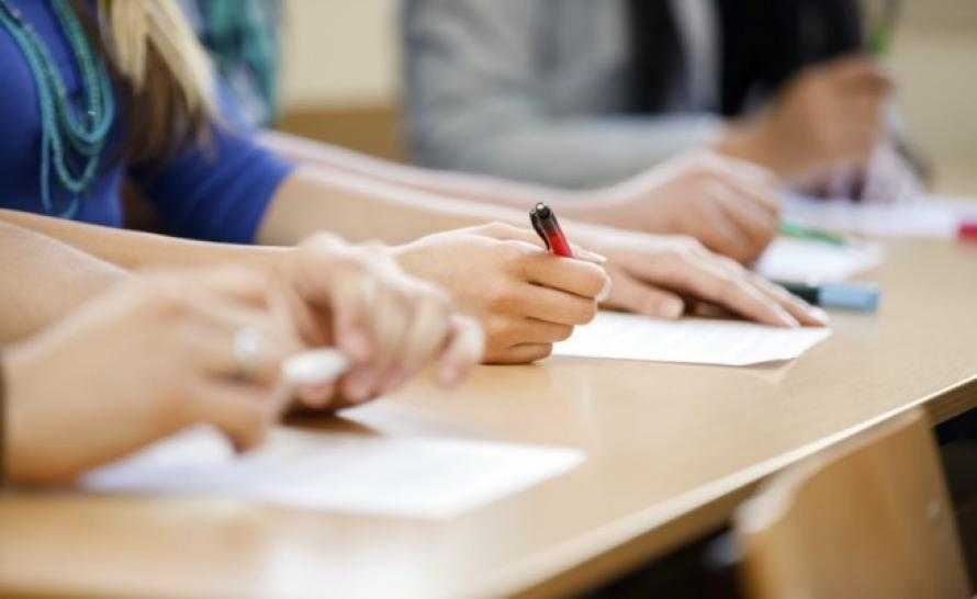 Отложиха матурите по математика в Сърбия, защото изтекоха в интернет