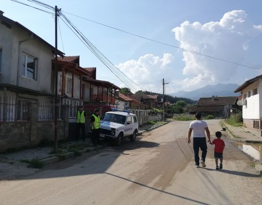 Първи СНИМКИ от акцията на ГДБОП и спецпрокуратурата в Берковица и Видин 