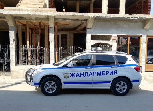 Първи СНИМКИ от акцията на ГДБОП и спецпрокуратурата в Берковица и Видин 