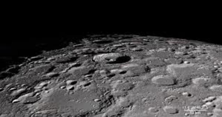 Безос: Ще зареждаме космически кораби с гориво от Луната
